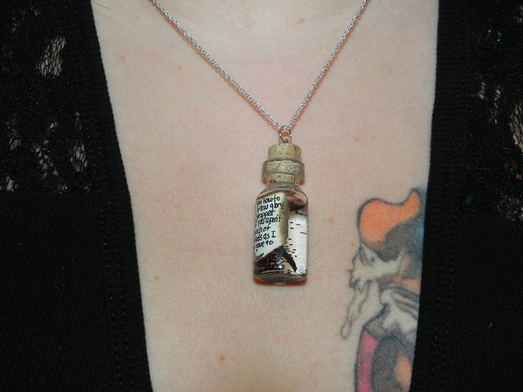 professor_s_magic_wand_necklaces_2.jpg