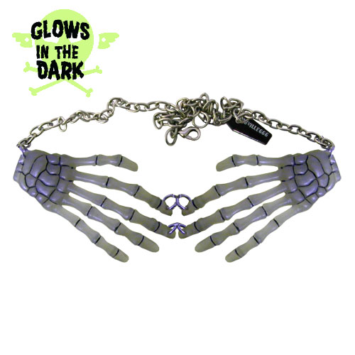 glow_in_the_dark_skeleton_hands_necklace_pins_3.jpg