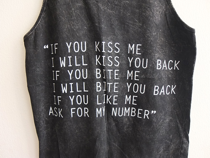 kiss_me_bite_me_cute_slogans_stone_wash_vest_tank_top_m_shirts_3.jpg