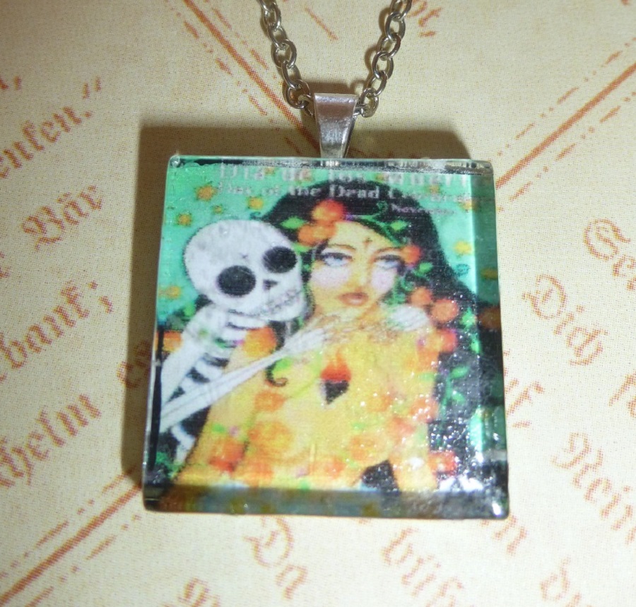 we_are_always_loved_by_someone_skull_skeleton_necklace_pendants_2.jpg
