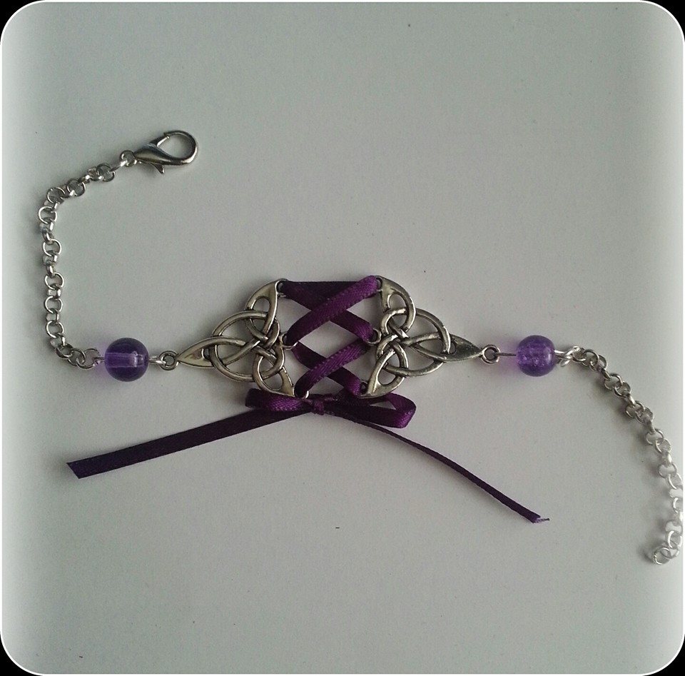 purple_corset_bracelet_beads_bracelets_2.jpg