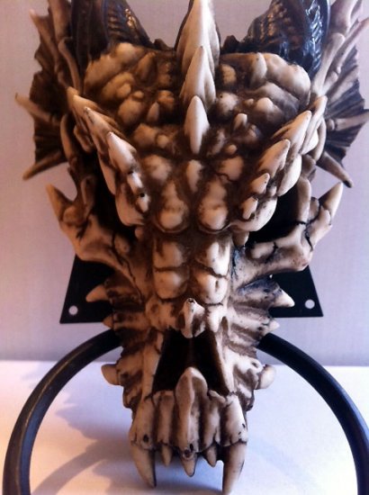 dragon_skull_door_knocker_outdoor_decor_4.jpg