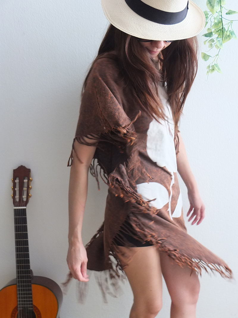 roses_hippie_batwing_tussle_fringes_stone_wash_poncho_dress_style_dresses_8.jpg
