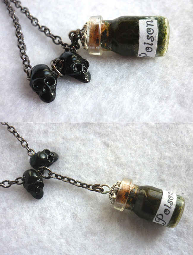 poison_long_necklace_gothic_macabre_skull_wicca_witch_wiccan_esoteric_vial_necklaces_6.jpg