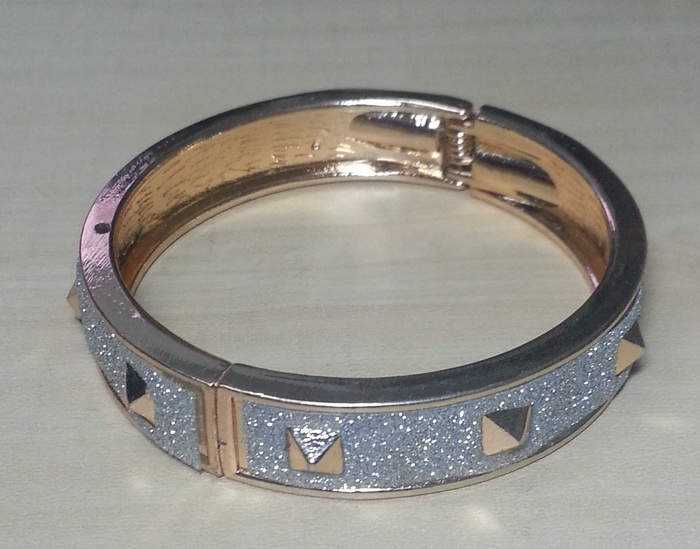 cuff_bracelet_woman_bangle_rock_hippie_punk_jewel_glitter_diamond_dust_thorn_bracelets_4.jpg