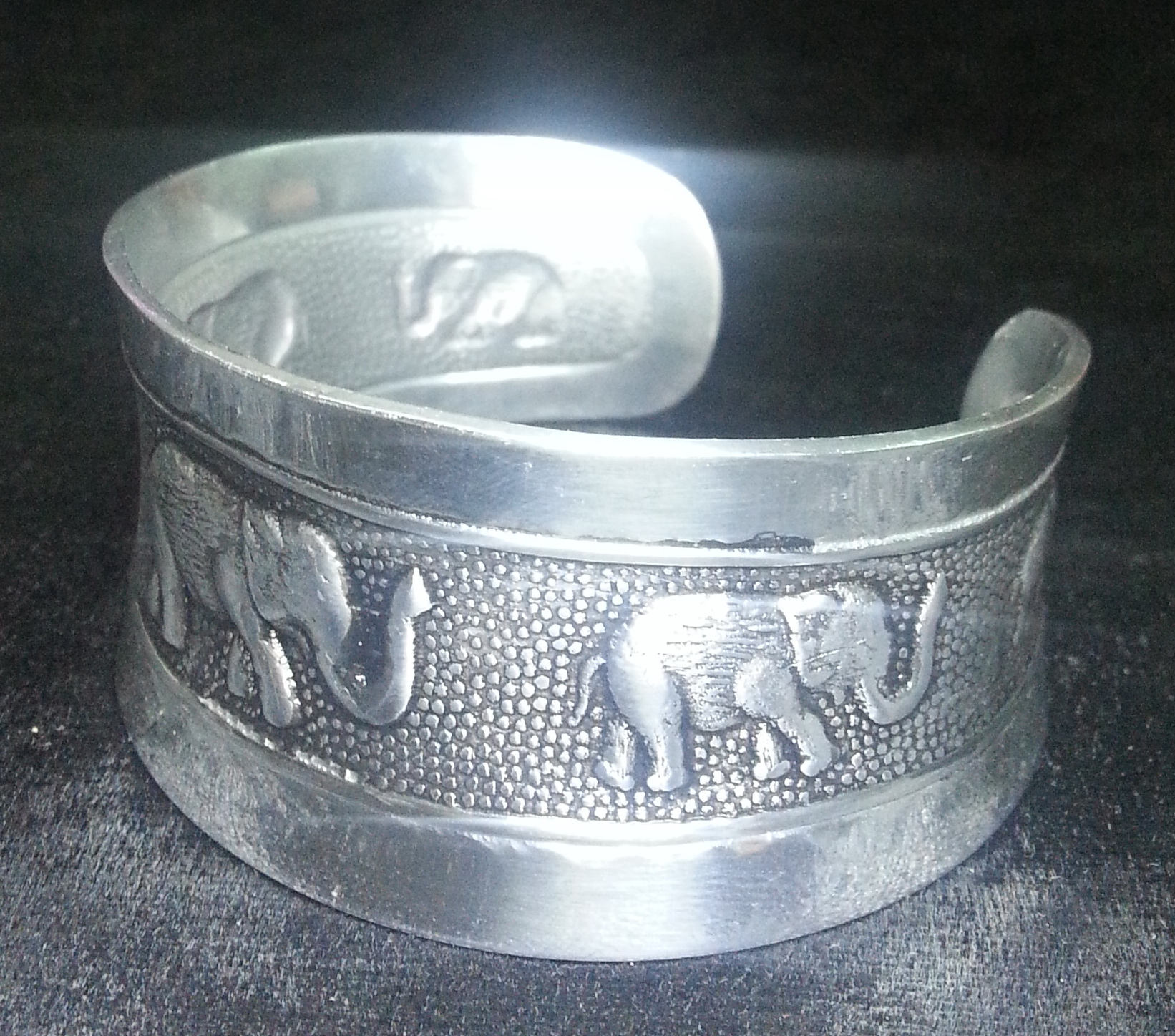 gothic_stainless_steel_punk_elephant_cuff_bangle_bracelets_silver_color_men_women_biker_2_bracelets_4.jpg