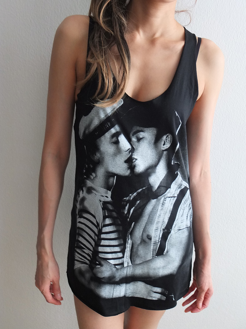 kissing_loving_fashion_pop_rock_unisex_tank_top_m_tanks_tops_and_camis_4.jpg