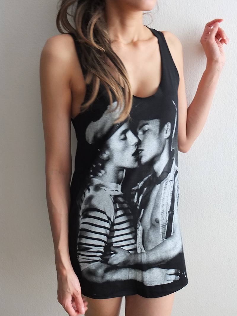 kissing_loving_fashion_pop_rock_unisex_tank_top_m_tanks_tops_and_camis_4.jpg