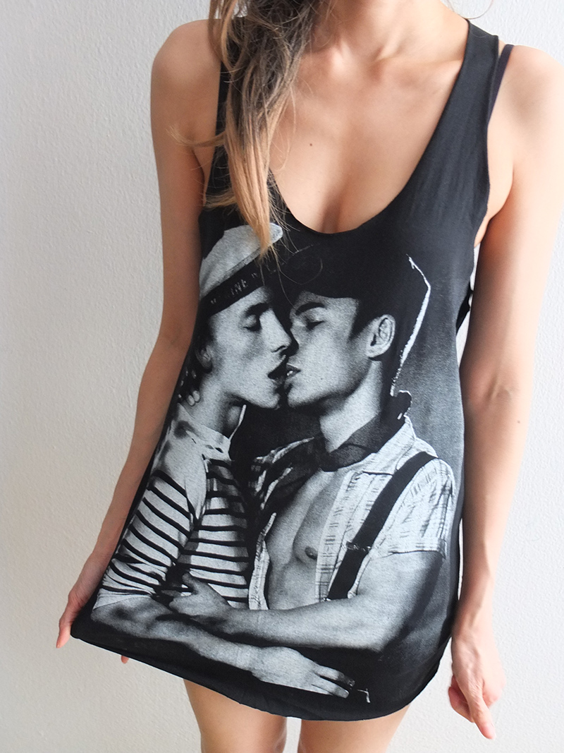 kissing_loving_fashion_pop_rock_unisex_tank_top_m_tanks_tops_and_camis_4.jpg