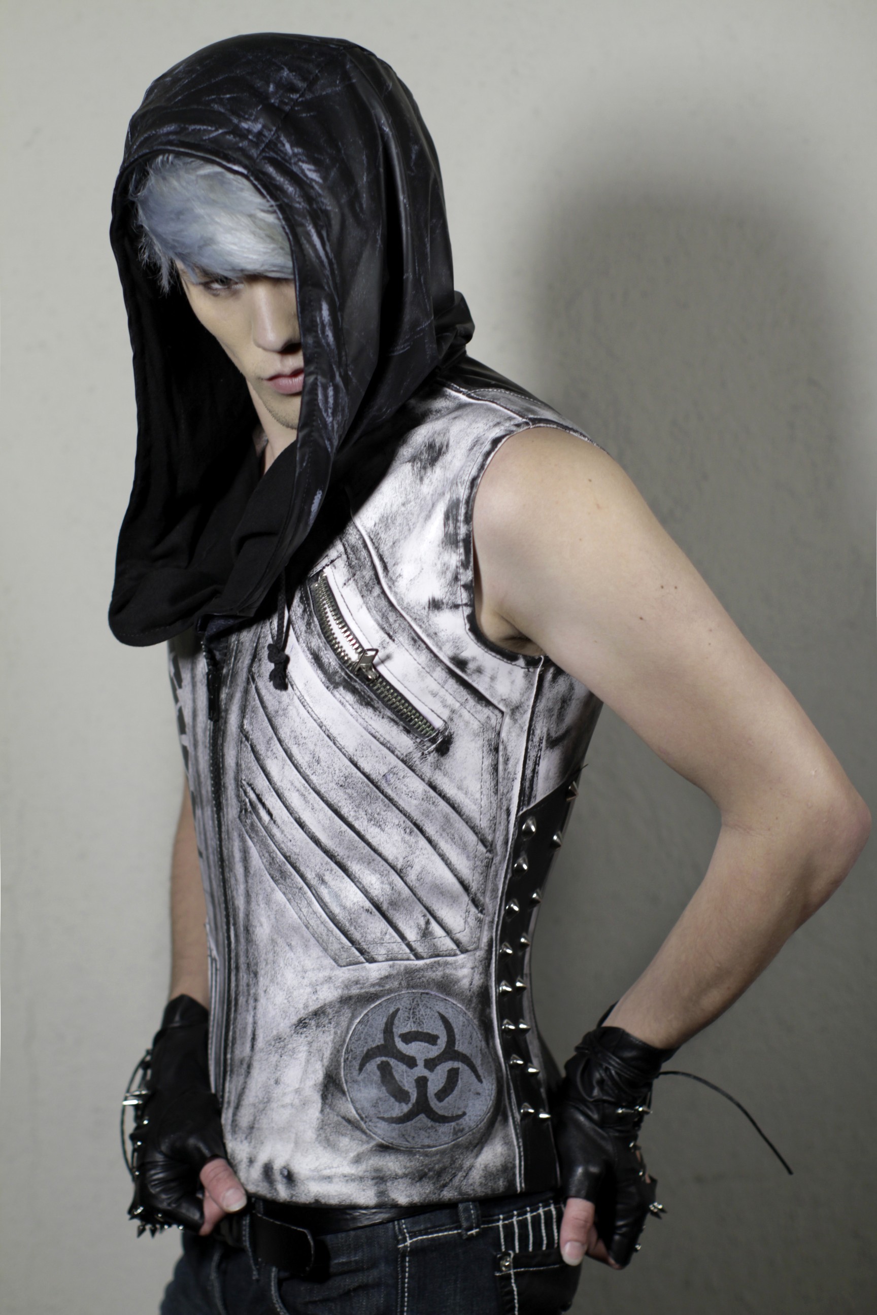 exnihilo_removable_hooded_vest_white_variant_two_hoodies_and_sweatshirts_6.jpg