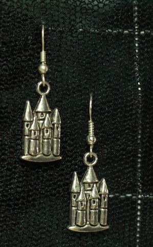 tiny_tower_earrings_belts_and_buckles_2.jpg