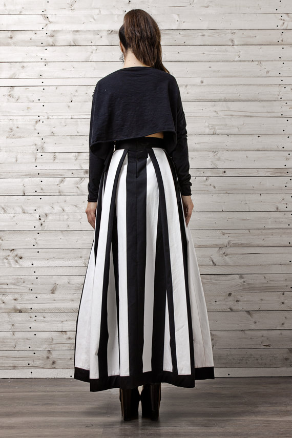 a_line_striped_maxi_skirt_monochrome_maxi_skirt_oversize_long_skirt_skirts_5.jpg