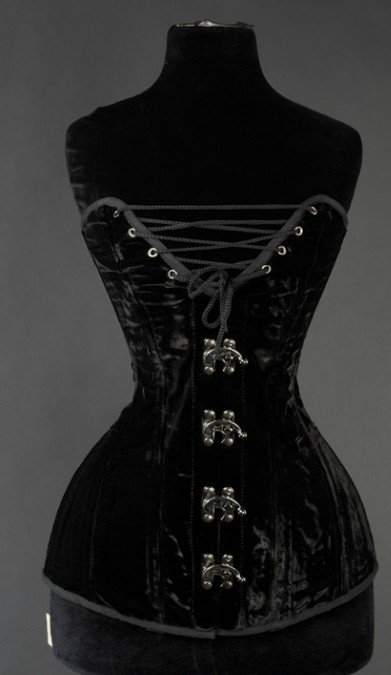 steel_boned_longline_cleavage_velvet_overbust_corset_bustiers_and_corsets_3.jpg