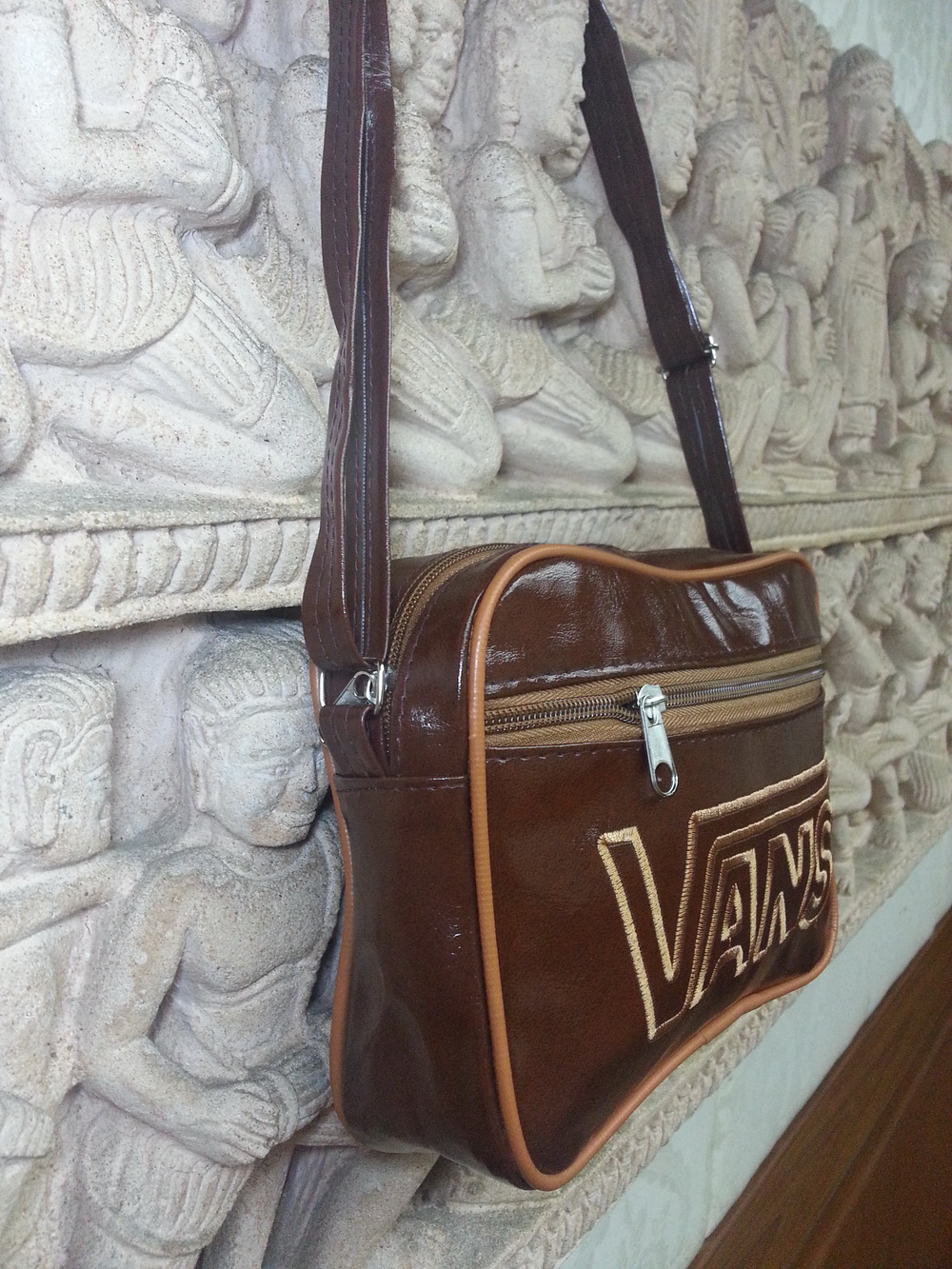vans_shoulder_messenger_bag_light_brown_leatherette_cross_body_hobo_tote_bags_and_backpacks_6.jpg