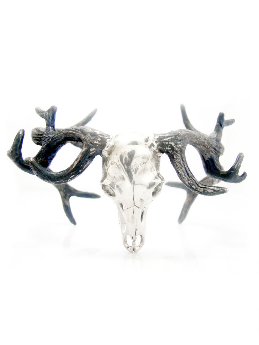stag_skull_bangle_white_bronze_oxidized_antique_color_bracelets_5.jpg