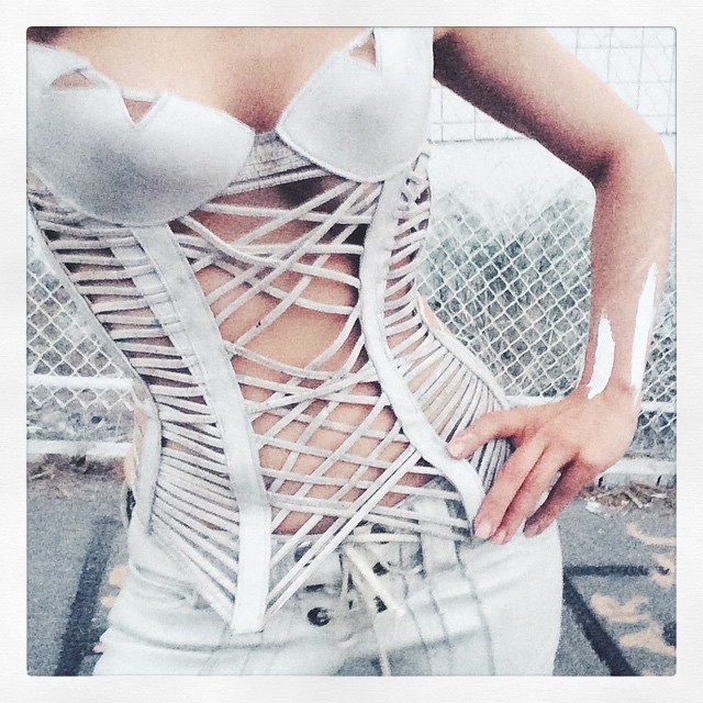 italiano_couture_white_leather_stripped_corset_bustiers_and_corsets_3.jpg