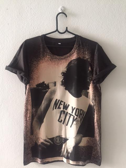 john_lennon_fashion_pop_rock_t_shirt_m_standard_tops_3.jpg