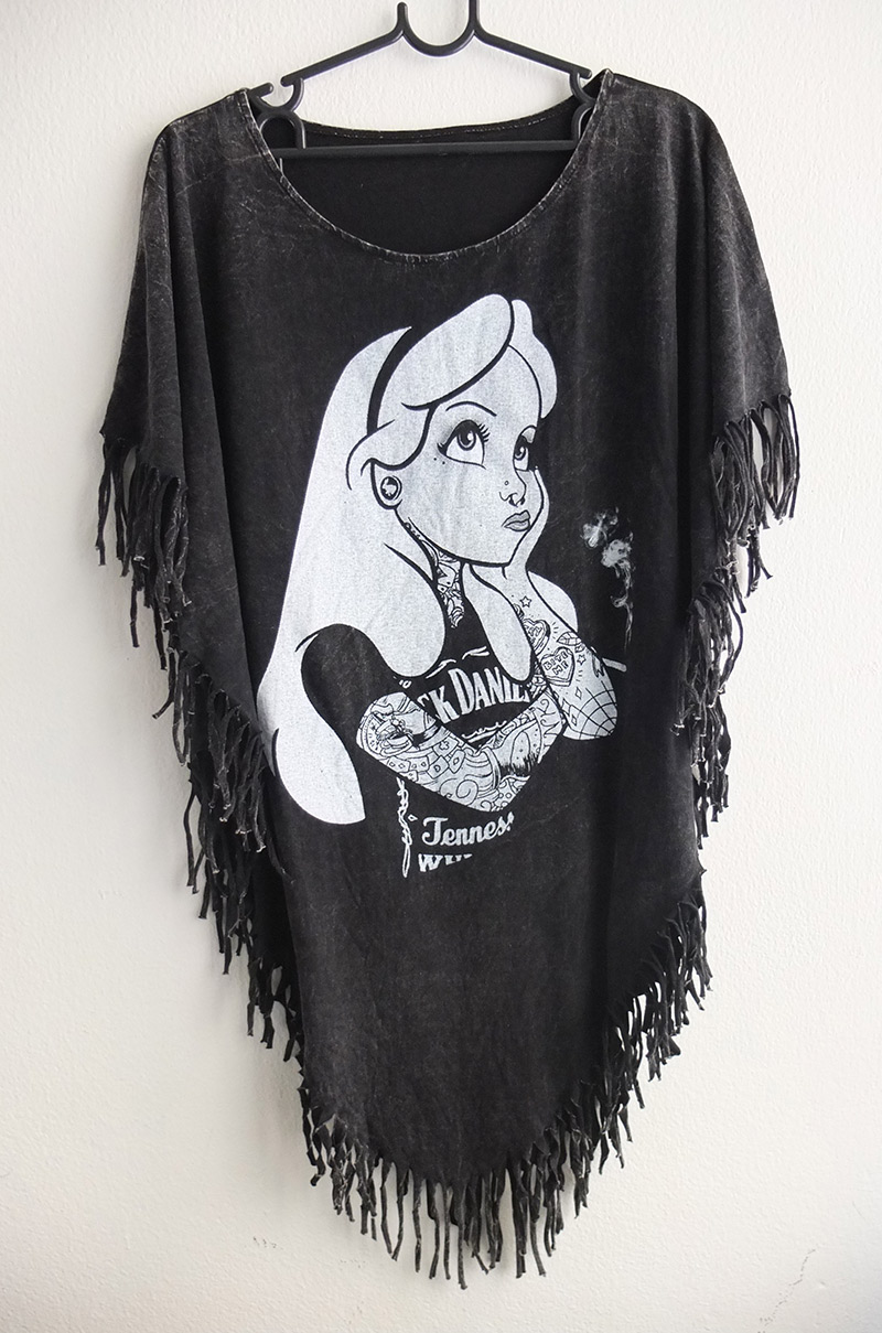 alice_fashion_punk_hippie_batwing_tussle_fringes_stone_wash_poncho_dresses_5.jpg