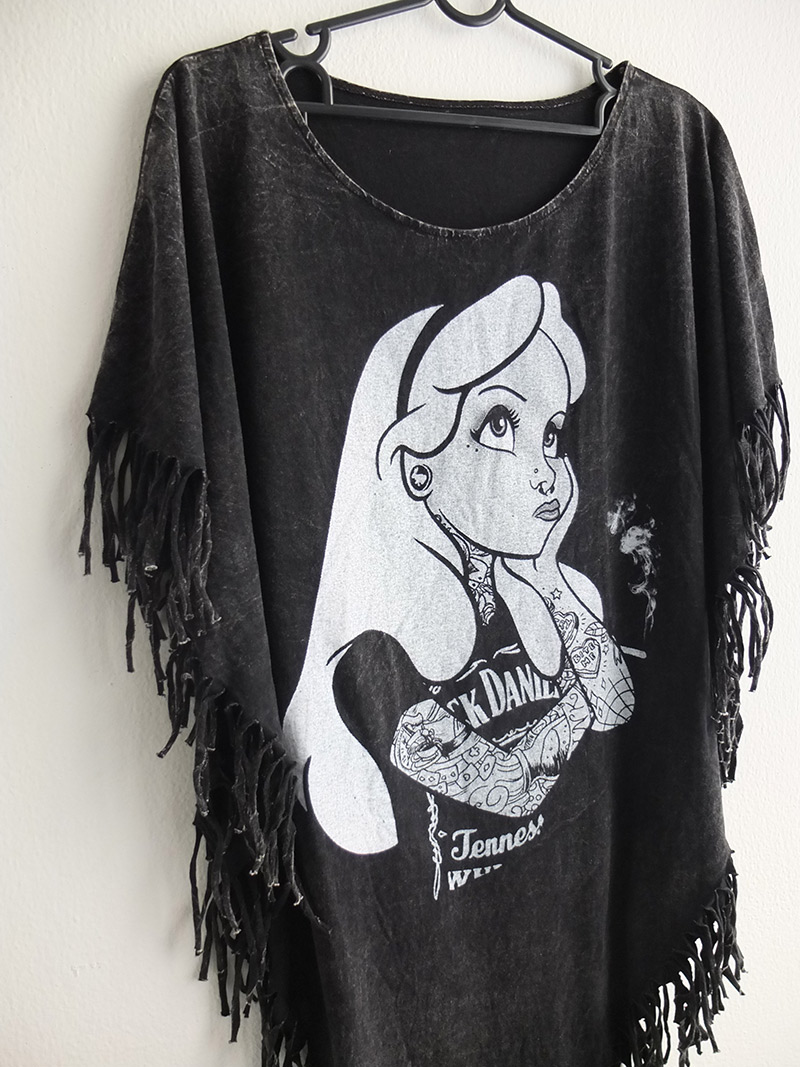 alice_fashion_punk_hippie_batwing_tussle_fringes_stone_wash_poncho_dresses_5.jpg