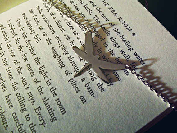 dragonfly_necklace_silhoutte_anisoptera_necklaces_6.jpg