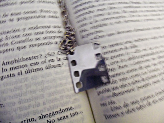 filmstrip_pendant_necklace_necklaces_4.jpg