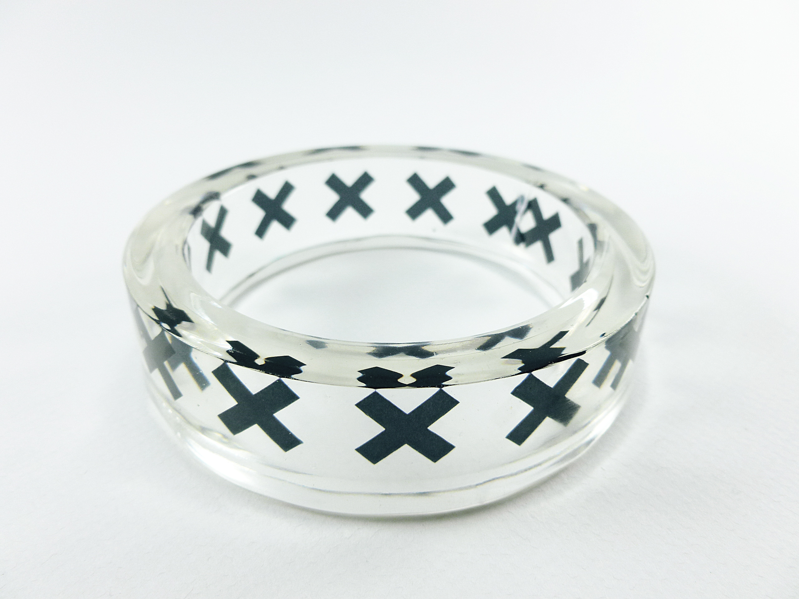 transparent_resin_bangle_black_x_crosses_design__necklaces_4.jpg