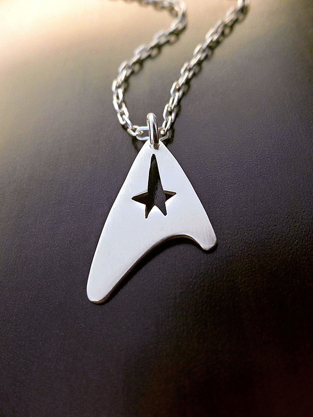 star_trek_pendant_necklace_sterling_silver_necklaces_5.jpg