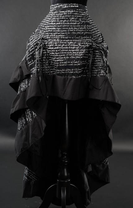 balck_white_striped_bustle_layer_pirate_skirt_skirts_4.jpg