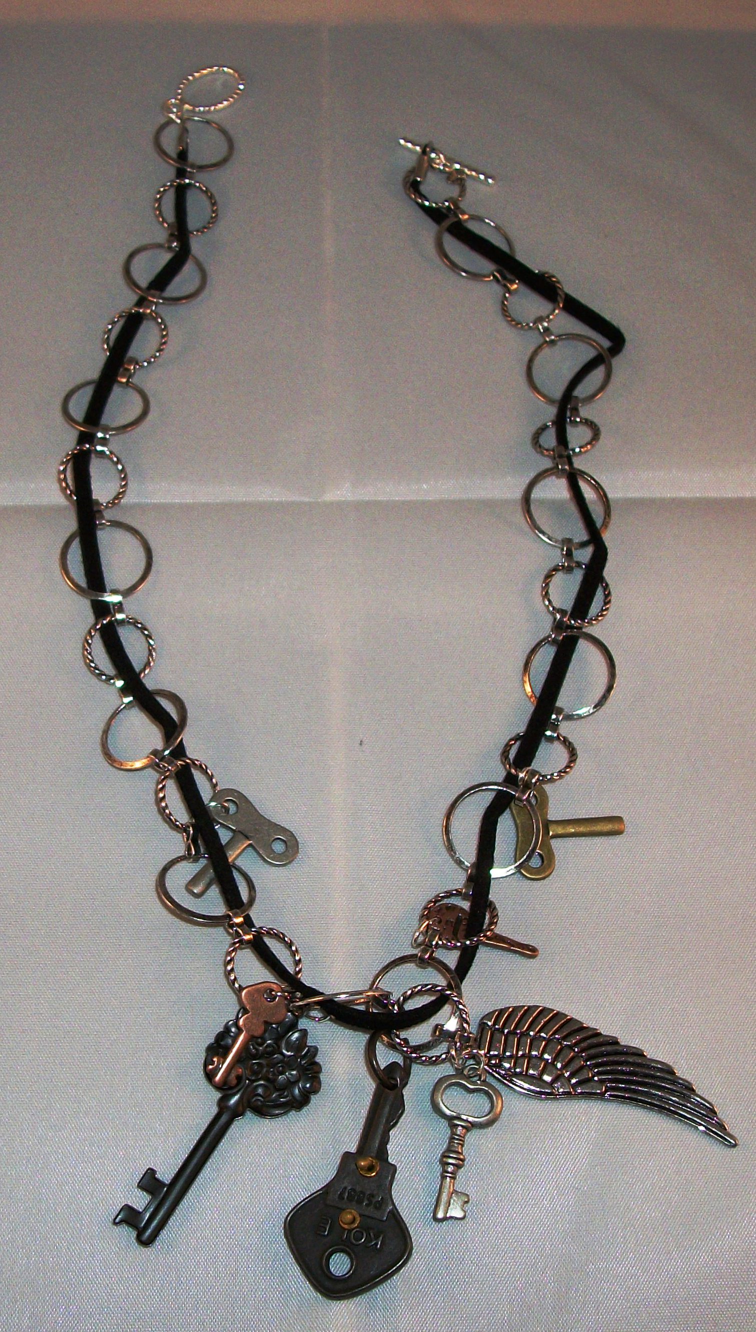 black_silver_with_keys.jpg
