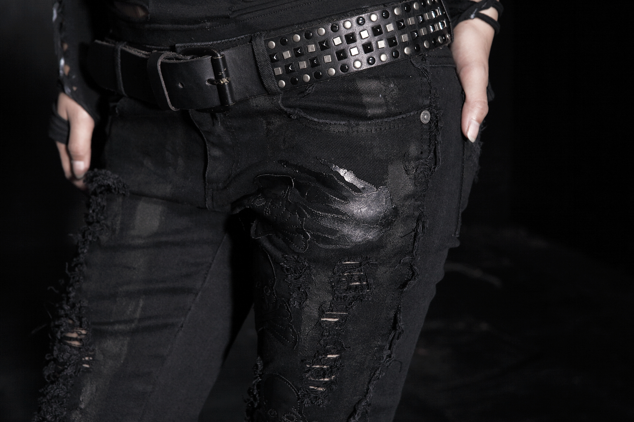 rebelsmarket_ladies_black_ripped_gothic_skull_print_skinny_jeans_industrial_trousers_pants_and_jeans_5.jpg