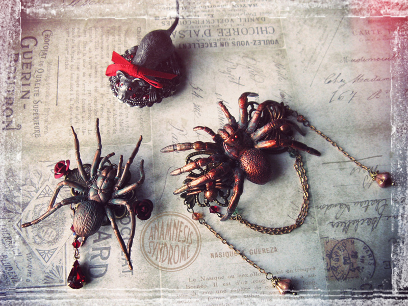 spider_family_goth_steampunk_brooch_brooches_2.jpg