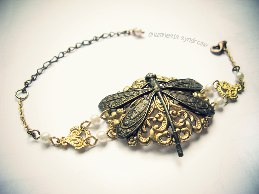 neo_victorian_bracelet_pearls_dragonfly_bracelets_5.jpg