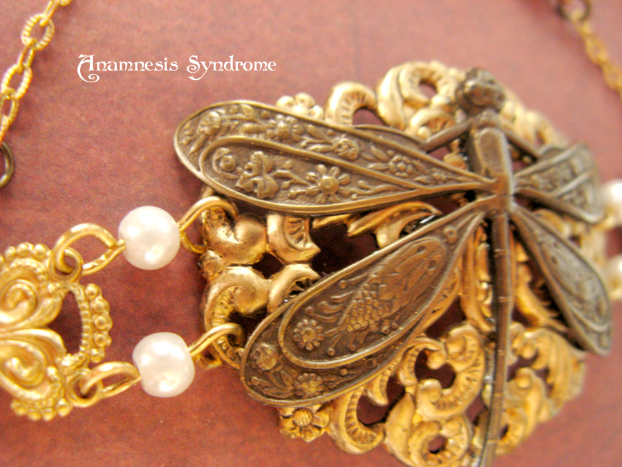neo_victorian_bracelet_pearls_dragonfly_bracelets_4.jpg