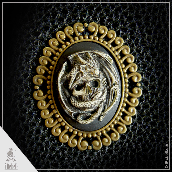 rebelsmarket_vampire_bag_cameo_dragonskull_extraordinary_gothic_bag_bags_and_backpacks_5.jpg