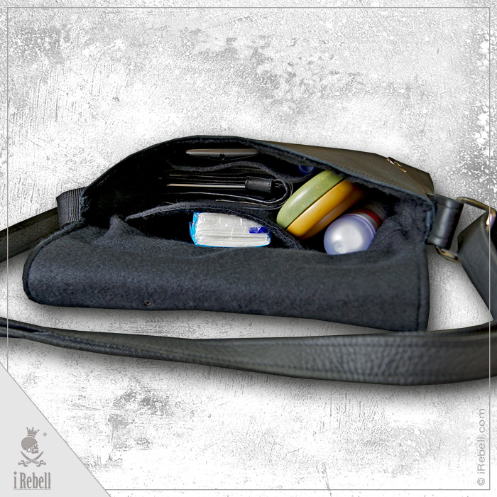 rebelsmarket_dark_wings_extraordinary_gothic_bag_bags_and_backpacks_3.jpg