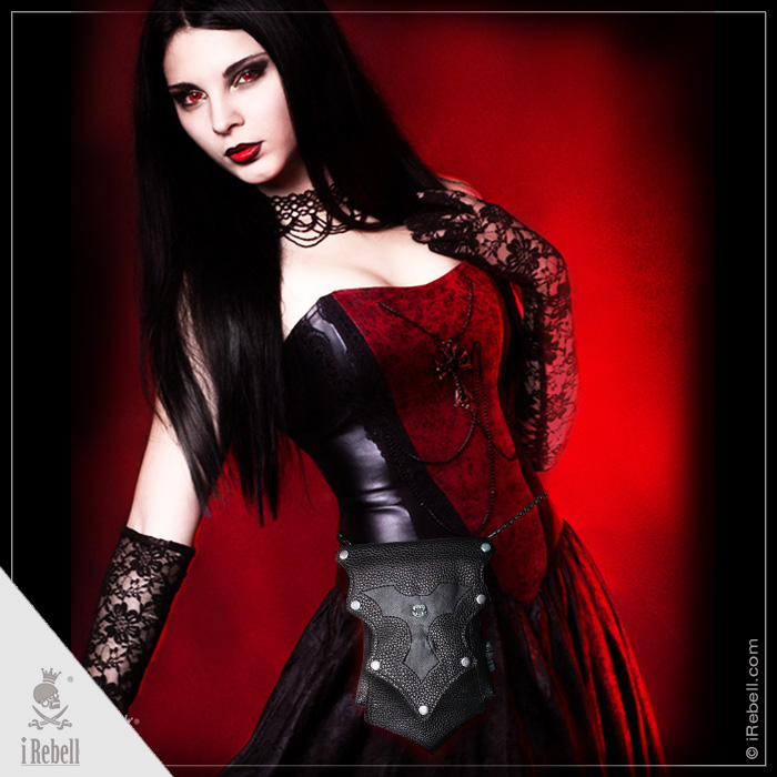 rebelsmarket_mini_handbag_belt_bag_vampire_fangs_extraordinary_gothic_bag_purses_and_handbags_5.jpg