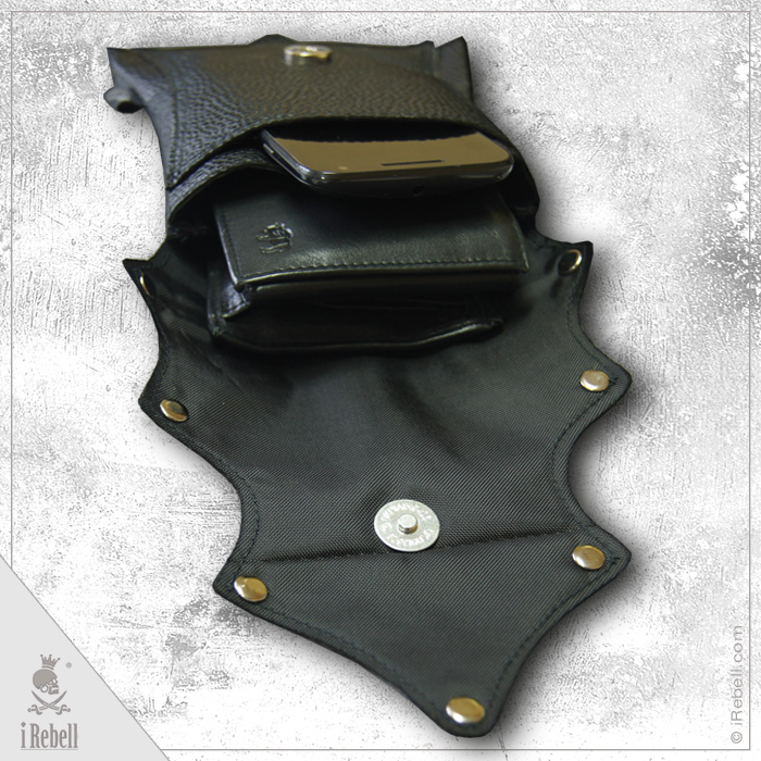 rebelsmarket_mini_handbag_belt_bag_vampire_fangs_extraordinary_gothic_bag_purses_and_handbags_2.jpg