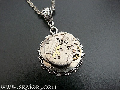 steampunk_necklace_gothic_victorian_jewelry_necklaces_4.jpg