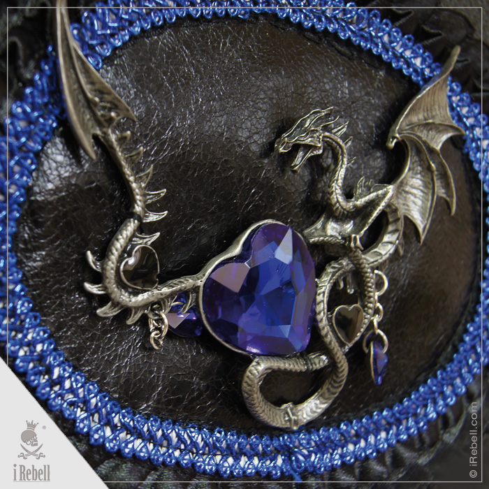 rebelsmarket_dark_wings_extraordinary_gothic_bag_bags_and_backpacks_4.jpg
