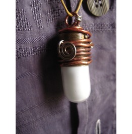 Lamp_necklace_original_art_3
