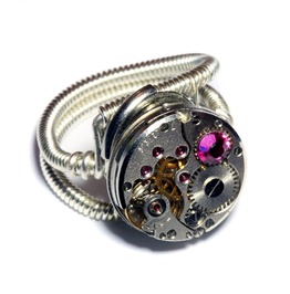 Steampunk_ring_antique_watch_movement_fuchsia_crystal_rings_3