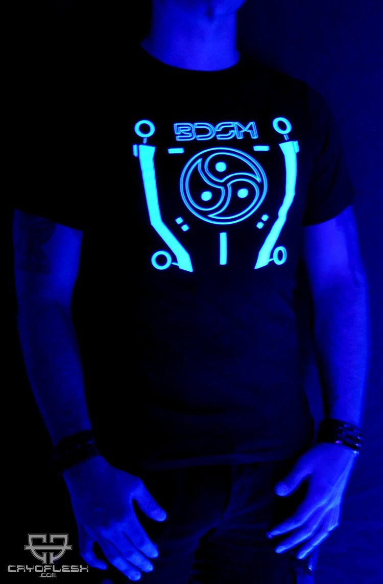 cryoflesh_tron_bdsm_gothic_cyber_industrial_shirt_male_tees_2.jpg