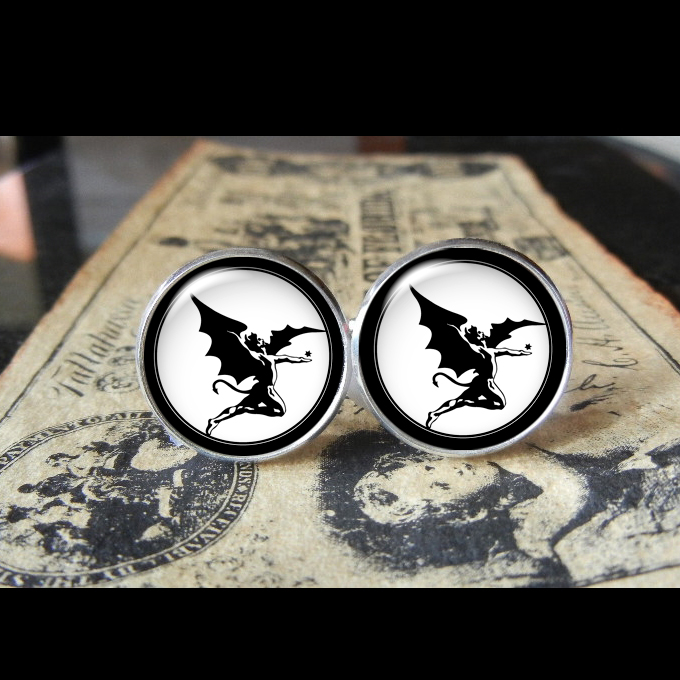 black_sabbath_1_cuff_links_men_wedding_groomsmen_gift_cufflinks_6.jpg