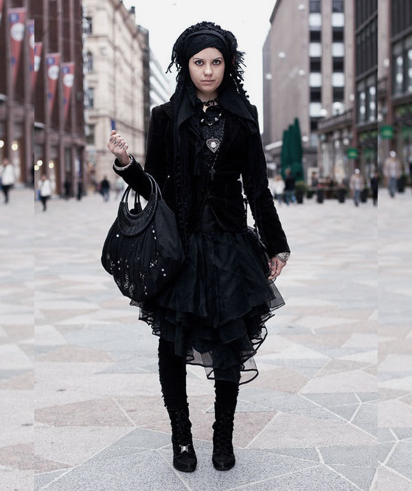 Victorian style clothing is perfect fashion for Halloween and beyond