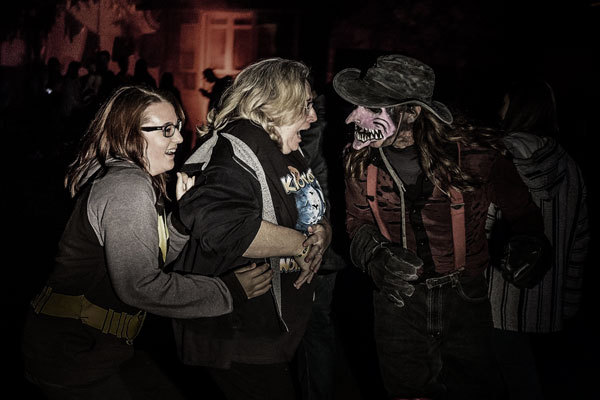 10 Halloweeny Things to do in Los Angeles in October: Knotts Farm
