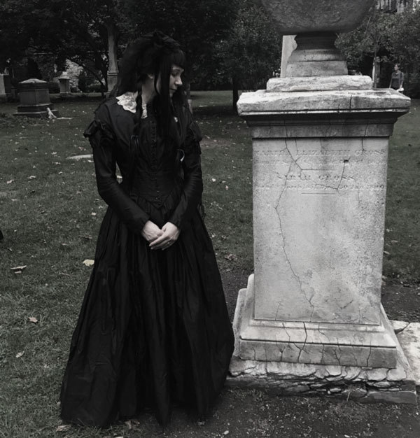 Victorian Gothic mourning attire at New York City Marble Cemetery
