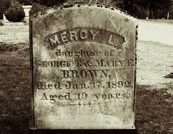 10 Alternative Vacation Ideas for Your Inner Goth: Mercys Grave, Exeter