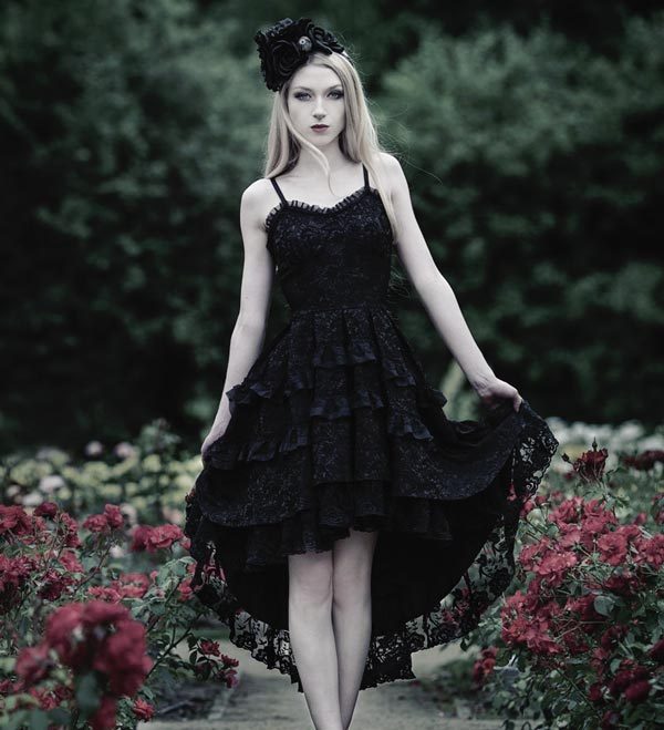 Gothic Christmas Party Fashion: Glam It up with a Gothic Dress