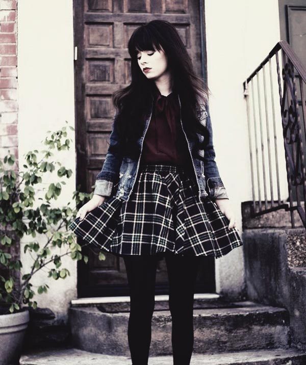 Alternative fashion tips: Layering for a warm gothic punk look