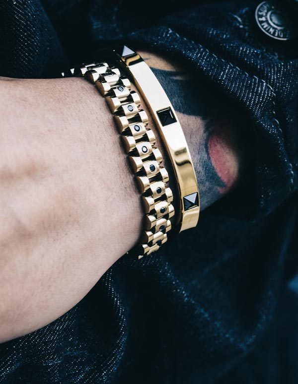 Holiday Jewelry: Consider Adjustable Accessories for Cold Weather Wear